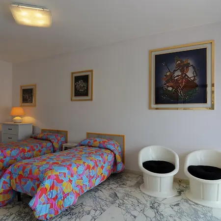 La Casetta Di Nonna Anna - 120 Mq Bright In Downtown Apartamento